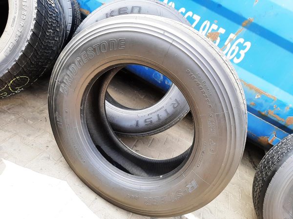 Opona używana ciężarowa 315/80R22.5 BRIDGESTONE R-STEER 700zł C2511 - obrazek 2