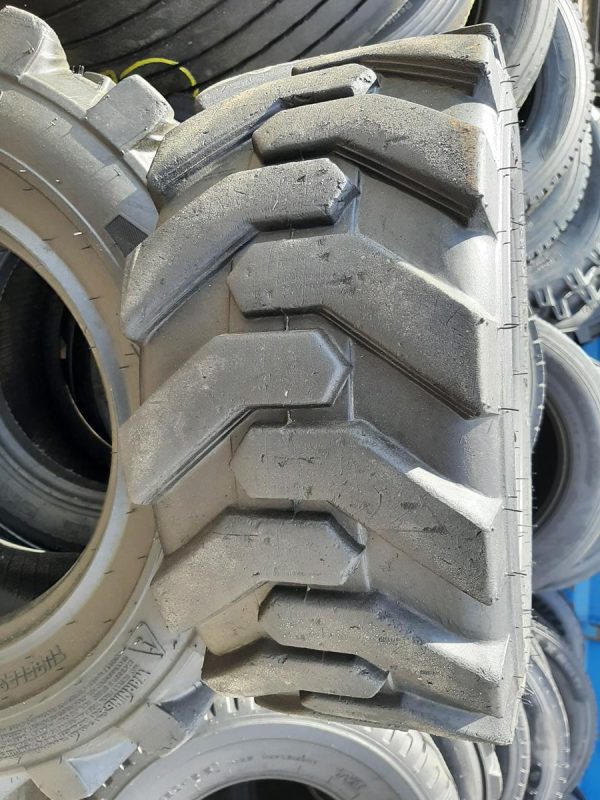 Opona używana przemysłowa 23x8.50-12 TRELLEBORG SK-900; 200zł W4386