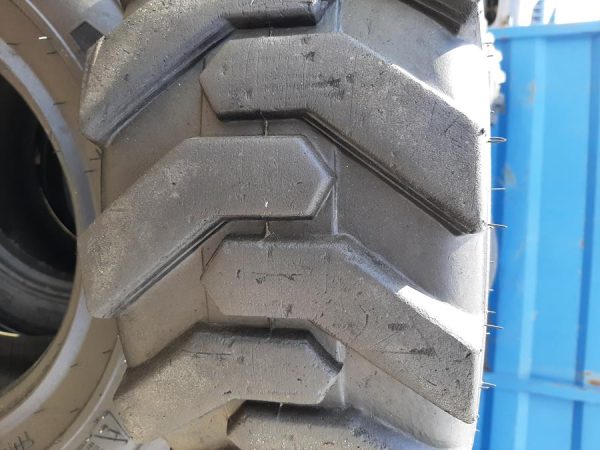 Opona używana przemysłowa 23x8.50-12 TRELLEBORG SK-900; 200zł W4386 - obrazek 4