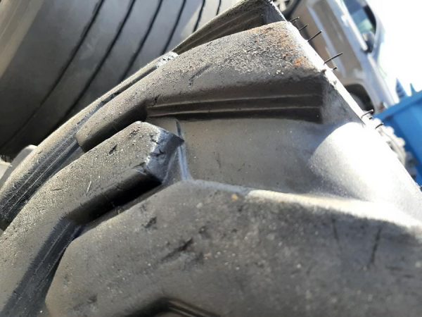 Opona używana przemysłowa 23x8.50-12 TRELLEBORG SK-900; 200zł W4386 - obrazek 6