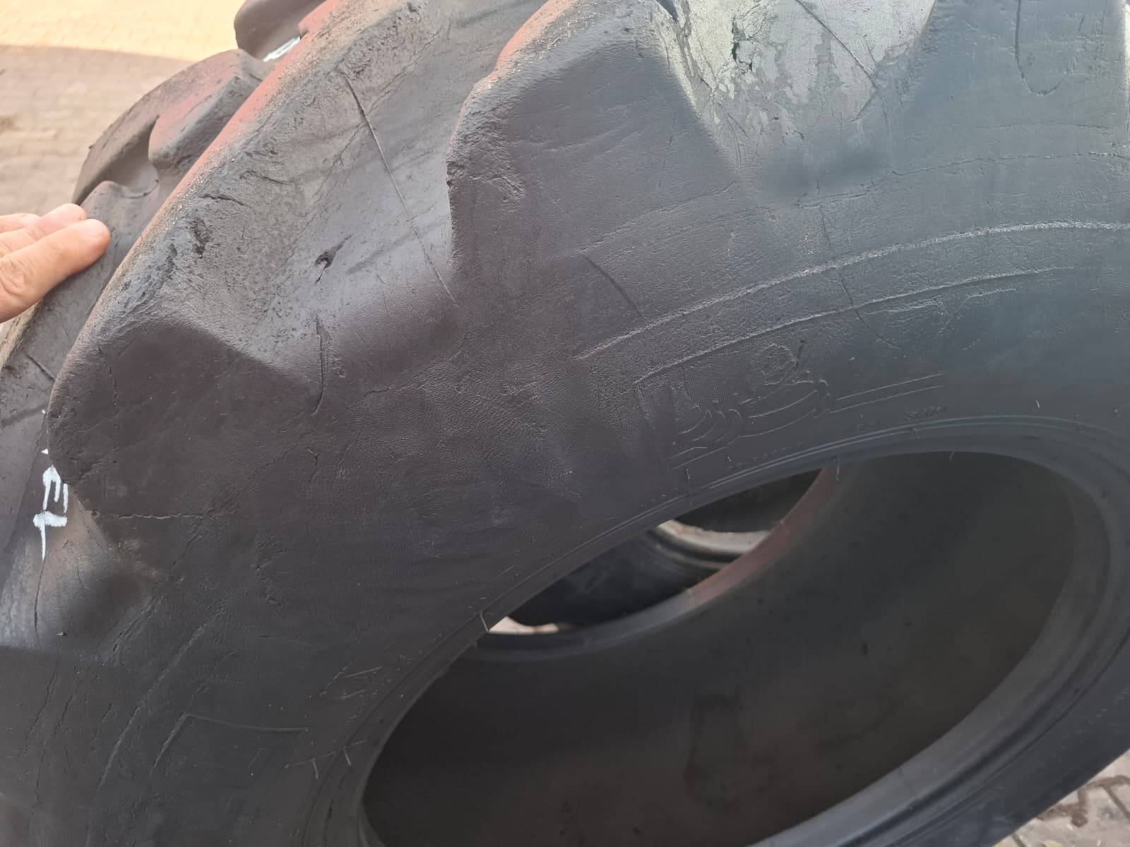 2x Opona używana przemysłowa 400/80-24 15.5/80-24 MICHELIN POWER CL 800zł W4340 - obrazek 8