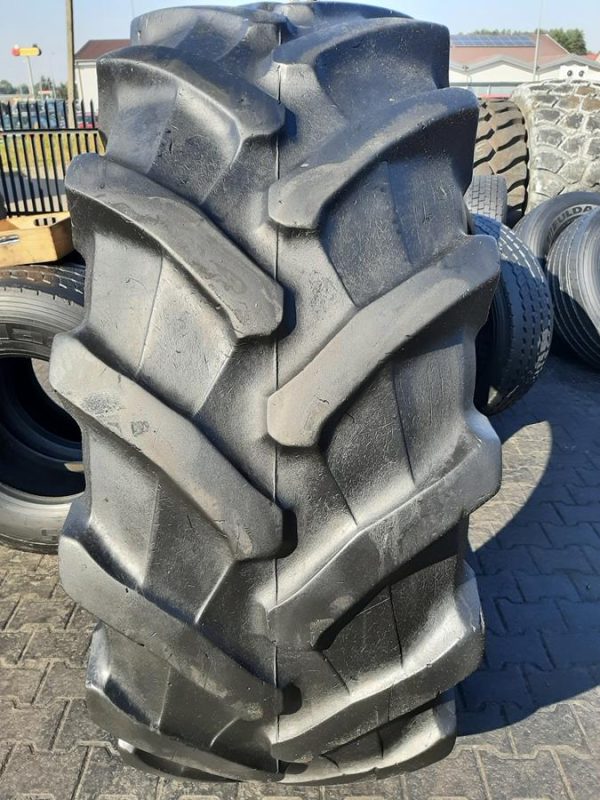 2x Opona używana rolnicza 580/70R38 PIRELLI 900zł W4284 - obrazek 5