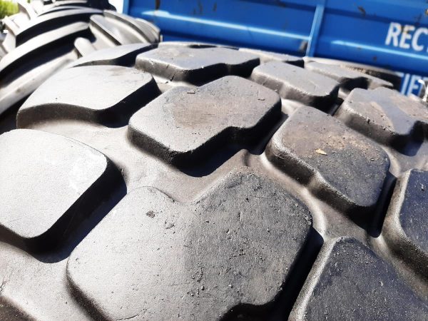 Opona używana rolnicza 650/55R26.5 ALLIANCE AGRI TRANSPORT A-390; 2200zł W4389 - obrazek 9