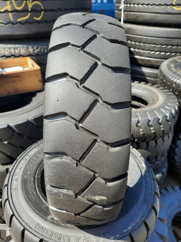2x Opona używana przemysłowa 5.00-8 5.00R8 MARANGONI EUROSOFT 90zł W4396 - obrazek 4