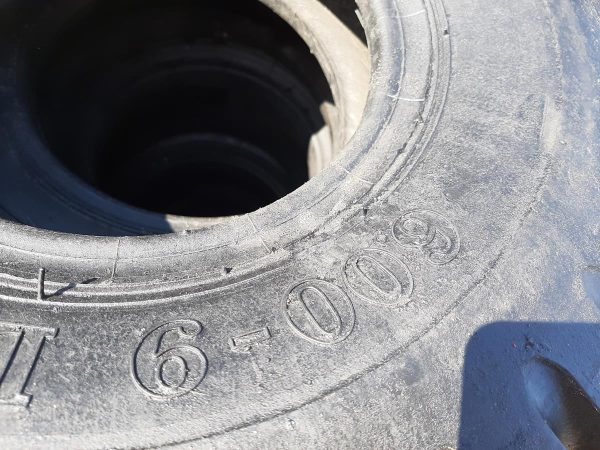 Opona używana przemysłowa 6.00-9 VREDESTEIN LOADER V84; 150zł W4397 - obrazek 3