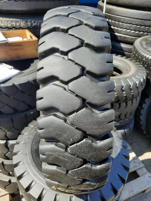 Opona używana przemysłowa 6.50-10 6.50R10 DESTONE 150zł W4399