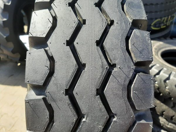 Opona używana przemysłowa 23x9-10 TOYO B-35; 180zł W4400 - obrazek 5