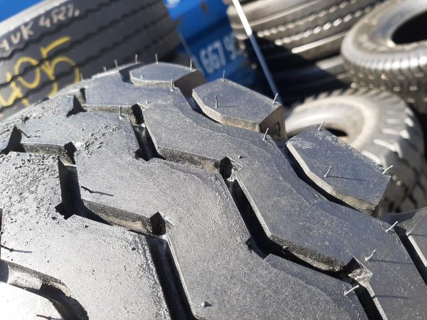 Opona używana przemysłowa 23x9-10 TOYO B-35; 180zł W4400 - obrazek 8
