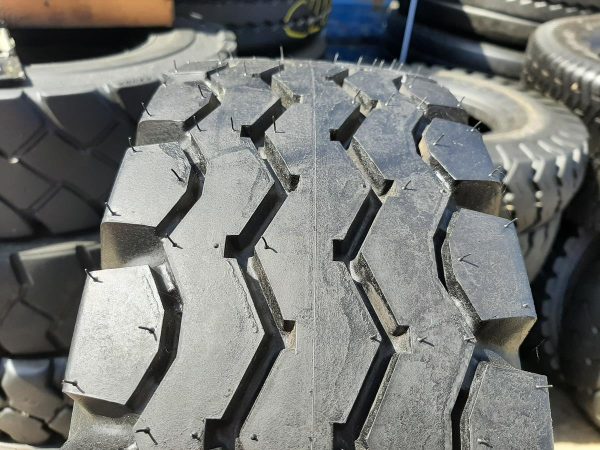 2x Opona używana przemysłowa 21x8-9 TOYO B-35; 150zł W4401 - obrazek 6