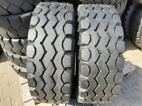 2x Opona używana przemysłowa 21x8-9 TOYO B-35; 150zł W4401