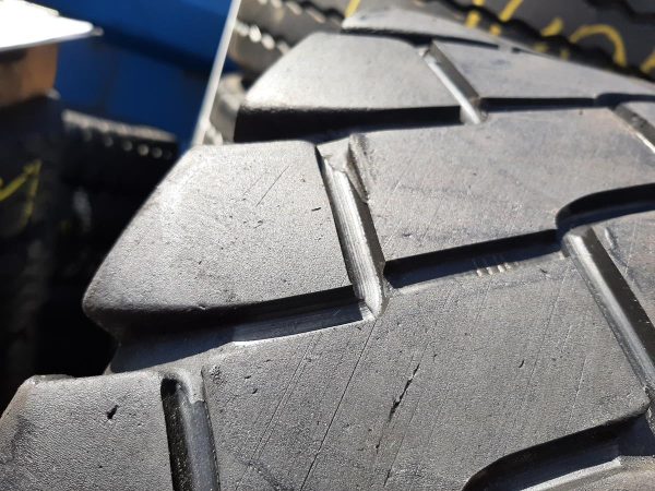 Opona używana przemysłowa 6.50-10 KENDA KINETICK K-610; 60zł W4403 - obrazek 5