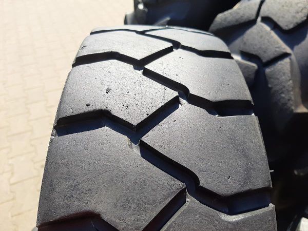 Opona używana przemysłowa 6.50-10 MARANGONI EUROSOFT 100zł W4406 - obrazek 5