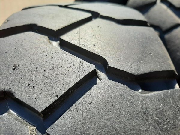 Opona używana przemysłowa 6.50-10 MARANGONI EUROSOFT 100zł W4406 - obrazek 7