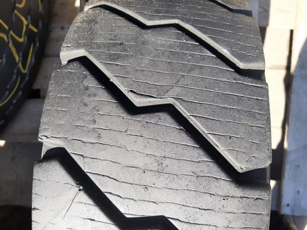 Opona używana przemysłowa 225/75R10 23x9R10 MICHELIN XZM 180zł W4407 - obrazek 4