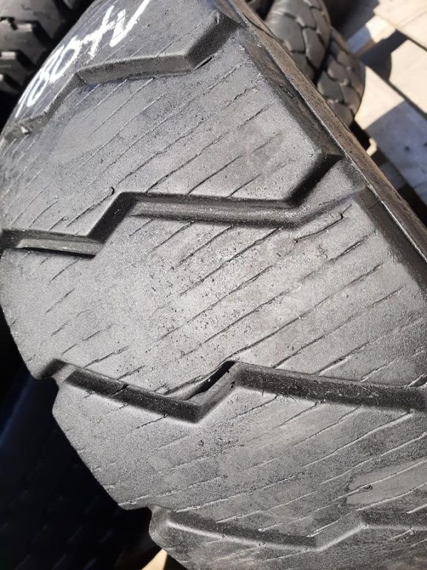 Opona używana przemysłowa 225/75R10 23x9R10 MICHELIN XZM 180zł W4407 - obrazek 6