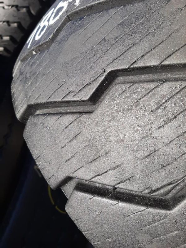 Opona używana przemysłowa 225/75R10 23x9R10 MICHELIN XZM 180zł W4407 - obrazek 7
