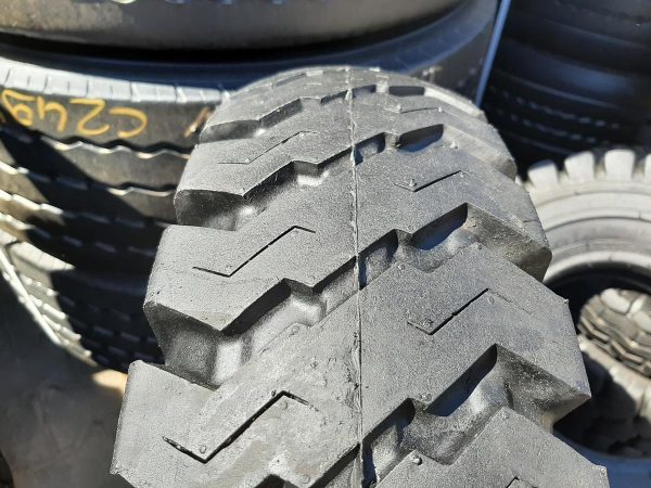 Opona używana przemysłowa 7.00-12 ARMSTRONG GR-10 180zł W4408 - obrazek 5