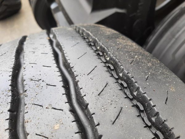 Opona używana ciężarowa 295/80R22.5 PIRELLI FH 01 COACH XL 550zł C2516 - obrazek 6