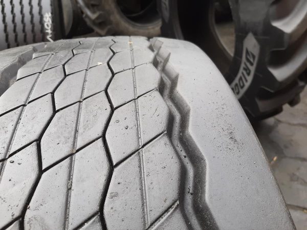 Opona używana ciężarowa 385/65R22.5 BRIDGESTONE DURAVIS R-TRAILER 002 800zł C2518 - obrazek 6