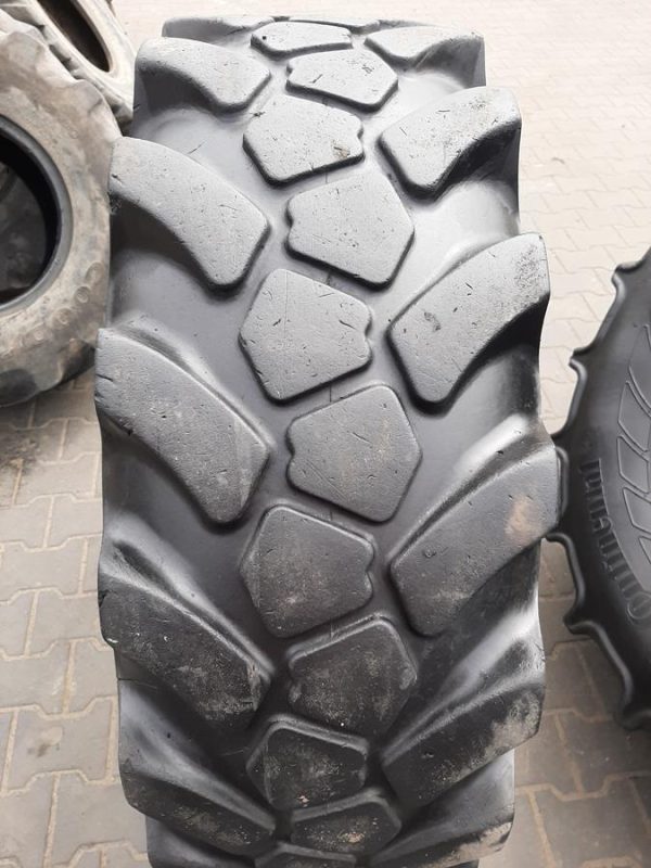 Opona używana przemysłowa 15.5-25 JCB MPT SITEMASTER 900zł W4424