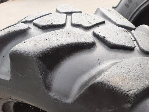 Opona używana przemysłowa 15.5-25 JCB MPT SITEMASTER 900zł W4424 - obrazek 13