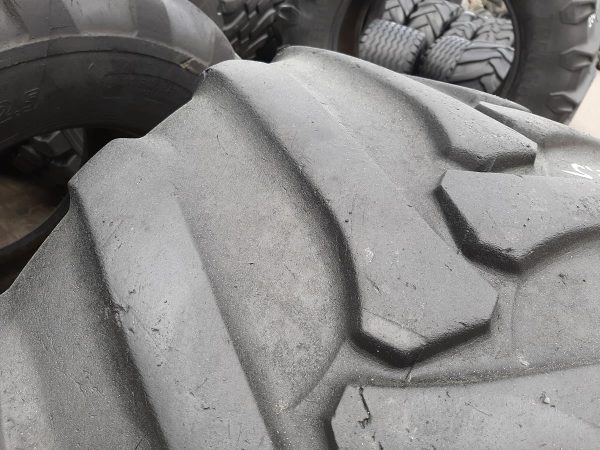 2x Opona używana rolnicza 650/45R22.5 BKT FLOTATION TR 678 1400zł W4431 - obrazek 12