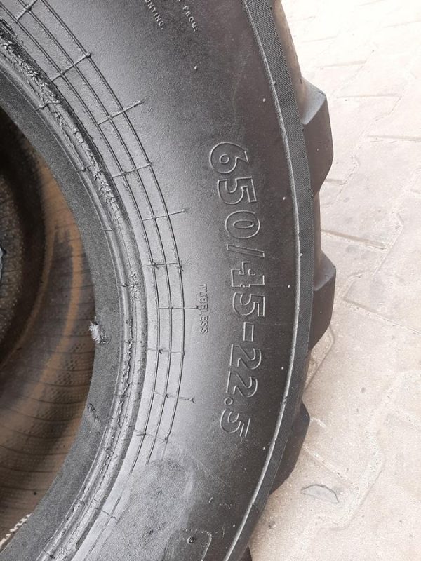 2x Opona używana rolnicza 650/45R22.5 BKT FLOTATION TR 678 1400zł W4431 - obrazek 3