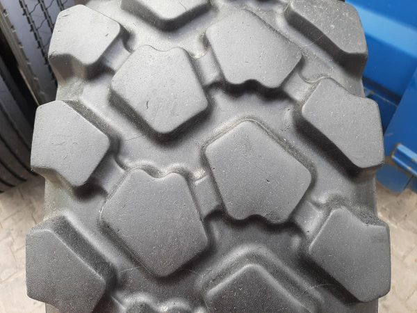 Opona używana przemysłowa 14.00R20 MICHELIN XZL+ 800zł W4435 - obrazek 4