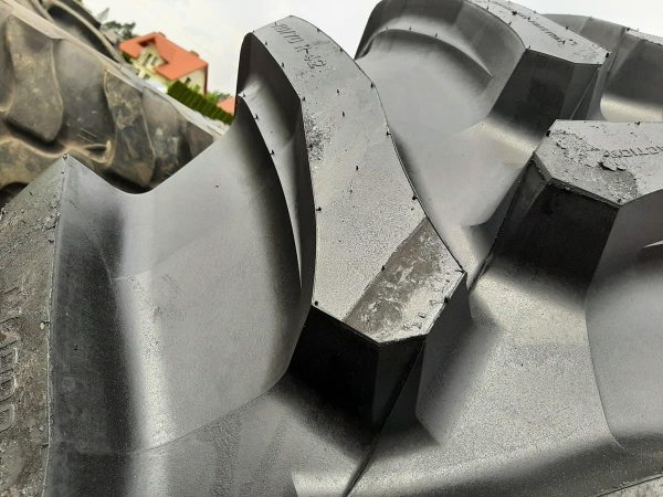 Opona używana rolnicza 710/70R42 TRELLEBORG TM100; 5800zł W4442 - obrazek 6