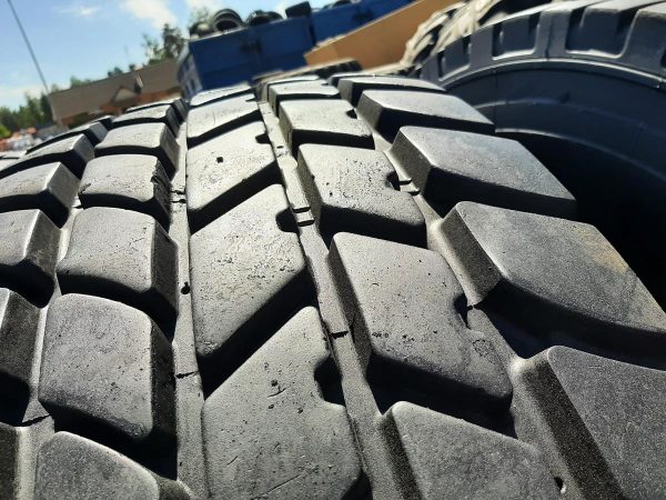 2x Opona używana przemysłowa 445/95R25 MICHELIN X-CRANE+ 4200zł W4449 - obrazek 7