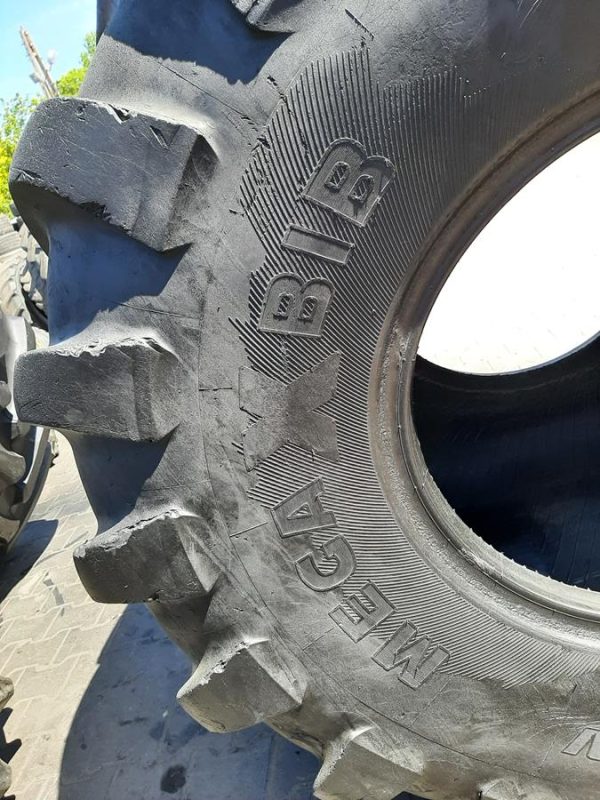 Opona używana rolnicza 1000/50R25 MICHELIN MEGAXBIB 5500zł W4451 - obrazek 4
