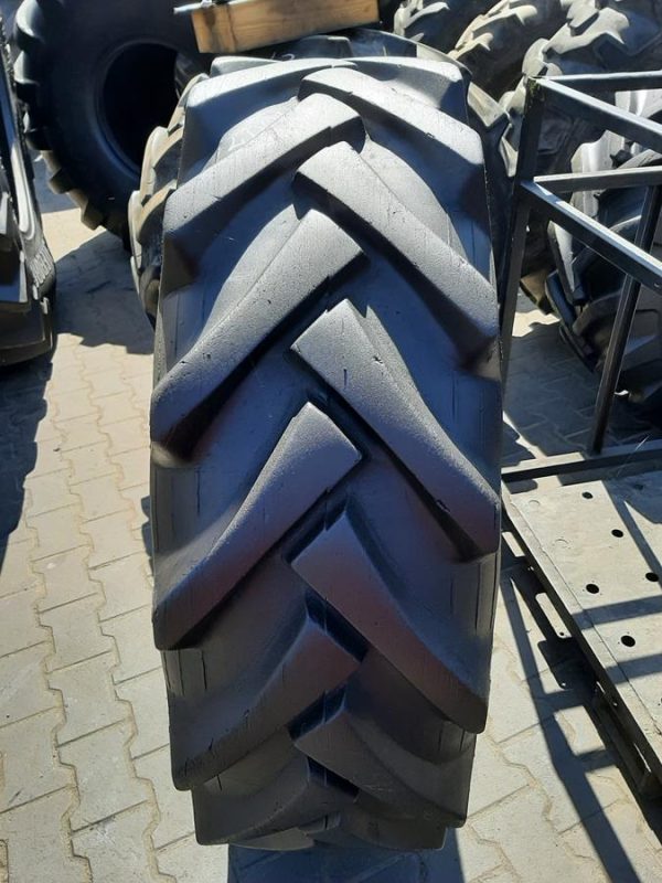 Opona używana rolnicza 14.9-28 TRAYLER D-120; 400zł W4453