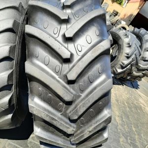 Opona używana rolnicza 420/70R24 BKT AGRIMAX RT765; 1000zł W4455
