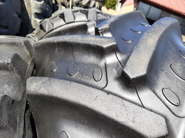 Opona używana rolnicza 420/70R24 BKT AGRIMAX RT765; 1000zł W4455 - obrazek 9