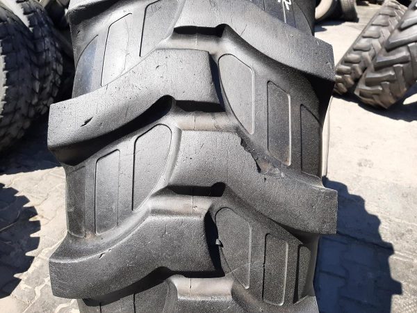Opona używana przemysłowa 16.9-24 CULTOR INDUSTRIAL 40 1000zł W4457 - obrazek 4