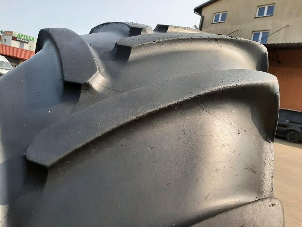 Opona używana rolnicza 710/70R38 MICHELIN XM8; 1000zł W4462 - obrazek 6