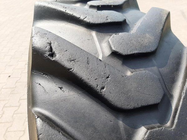 Opona używana przemysłowa 400/80-24 ; 15.5/80-24 MICHELIN POWER CL 1000zł W4465 - obrazek 6