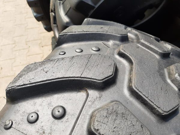 Opona używana przemysłowe 405/70R20 ; 16.0/70R20 MAXAM MS 910 R 700zł W4472 - obrazek 6