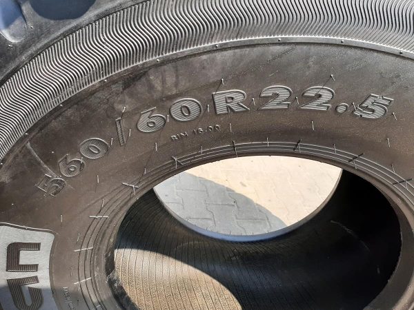 Opona używana rolnicza 560/60R22.5 NOKIAN COUNTRY KING 1000zł W4474 - obrazek 3