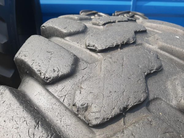 Opona używana przemysłowa 440/80R28 FIRESTONE 800zł W4477 - obrazek 9