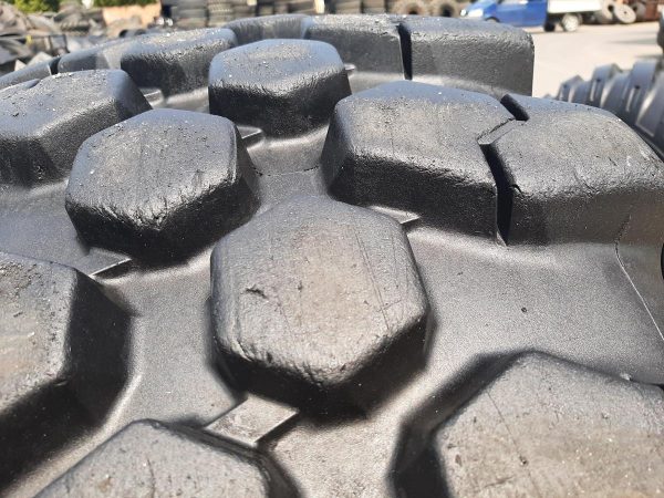 2x Opona używana 460/70R24 17.5R24 MICHELIN BIBLOAD 1900zł W4479 - obrazek 7