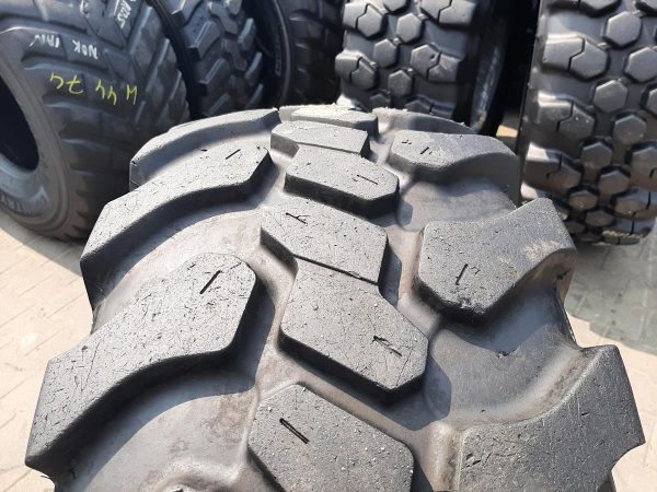 Opona używana przemysłowa 405/70R20 16/70R20 LEAO STRONGMAX LR400; 700zł W4480 - obrazek 5