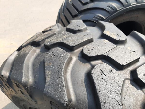 Opona używana przemysłowa 405/70R20 16/70R20 LEAO STRONGMAX LR400; 700zł W4480 - obrazek 11