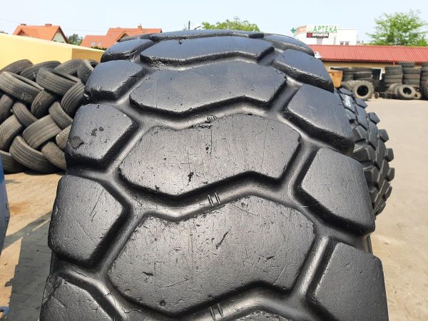 Opona używana przemysłowa 20.5R25 BKT EARTHMAX 1600zł W4481 - obrazek 5