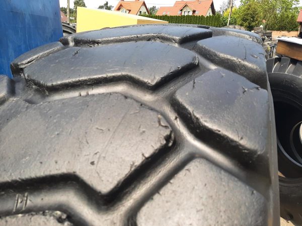Opona używana przemysłowa 20.5R25 BKT EARTHMAX 1600zł W4481 - obrazek 6