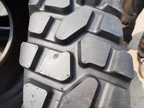 Opona używana przemysłowa 10R22.5 CONTINENTAL T9 500zł W4482 - obrazek 4
