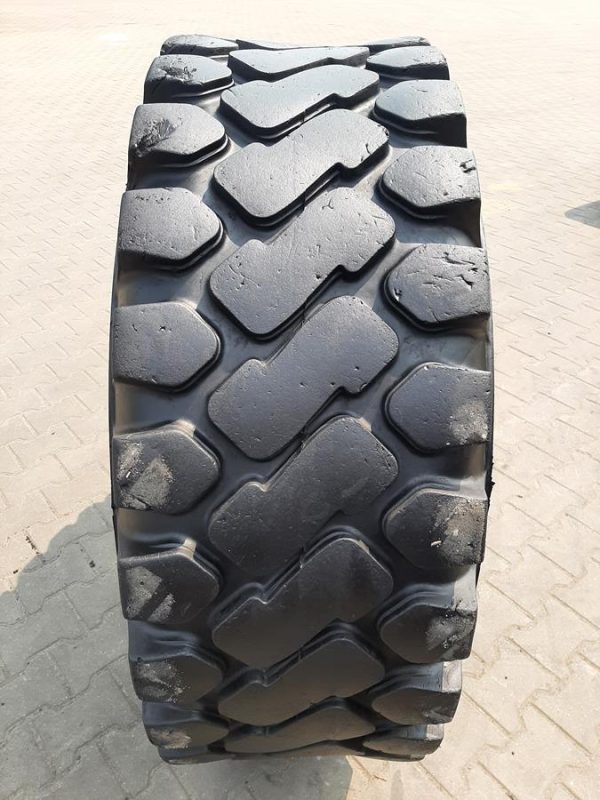 Opona używana przemysłowa 17.5-25 SOLIDEAL LOADMASTER W4483