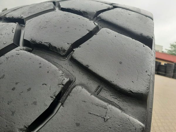 Opona używana przemysłowa 26.5R25 HILO BDTS 2800zł W4486 - obrazek 7