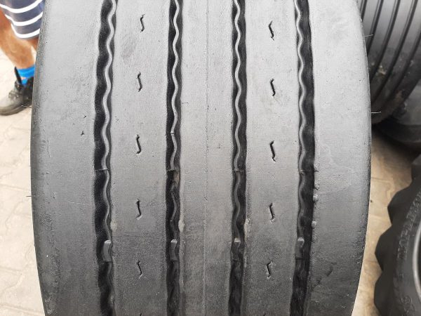 Opona używana ciężarowa 385/55R22.5 KUMHO KLT03 700zł C2524 - obrazek 4