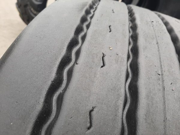 Opona używana ciężarowa 385/55R22.5 KUMHO KLT03 700zł C2524 - obrazek 6